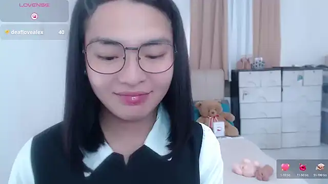 Snapshot of zhaviahale21 chatting on August 10, 5:44 am zhaviahale21 online show from August 10, 5:44 am