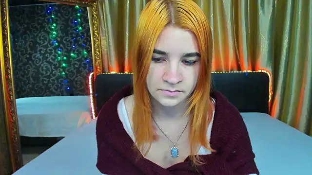  Polly Love  online show from December 11, 7:20 am