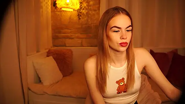 sn0w barbie online show from March 16, 9:38 am