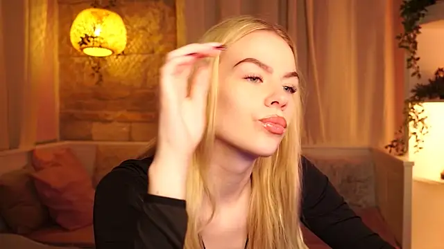 sn0w barbie online show from October 27, 9:35 am