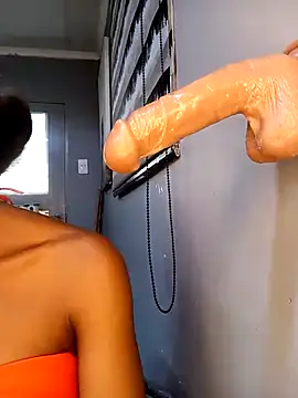 DickDiva1 online show from March 7, 12:45 pm