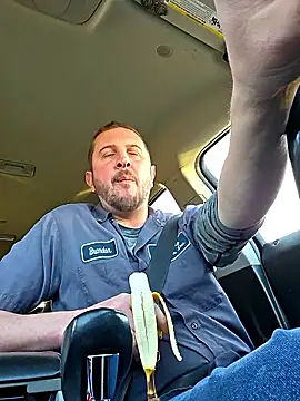 Snapshot of MrMechanic38 chatting on February 18, 1:51 pm MrMechanic38 online show from February 18, 1:51 pm