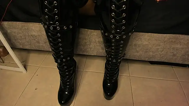 Snapshot of Agnes_jones_ chatting on April 23, 4:46 am Agnes jones online show from April 23, 4:46 am