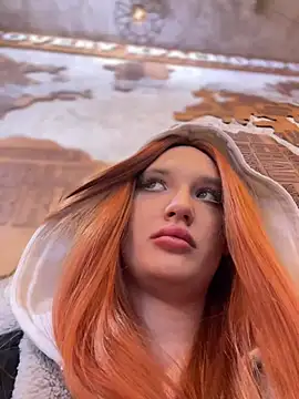 Snapshot of Holly_Molii chatting on February 19, 8:33 am Holly Molii online show from February 19, 8:33 am