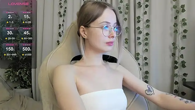 mell milles online show from October 31, 3:13 pm