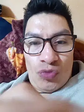 Snapshot of gioarcangel chatting on February 19, 3:39 am gioarcangel online show from February 19, 3:39 am