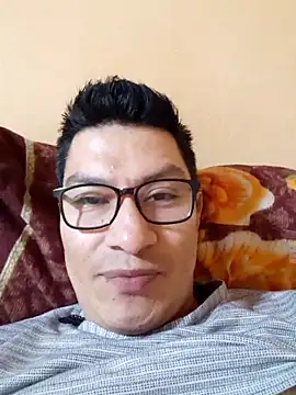 Snapshot of gioarcangel chatting on February 21, 3:01 am gioarcangel online show from February 21, 3:01 am