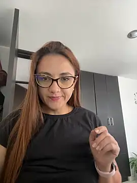 Shianrose online show from March 5, 4:02 pm