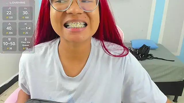 Snapshot of im_angels77 chatting on January 14, 2:50 am im angels77 online show from January 14, 2:50 am