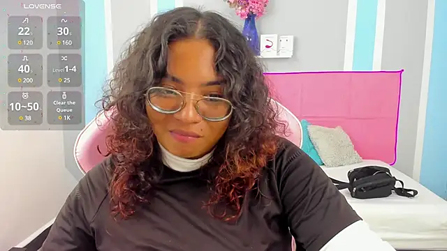 Snapshot of im_angels77 chatting on January 18, 3:53 am im angels77 online show from January 18, 3:53 am