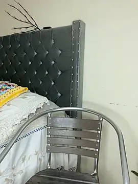 Snapshot of Emmy_flow chatting on January 28, 11:50 pm Emmy flow online show from January 28, 11:50 pm