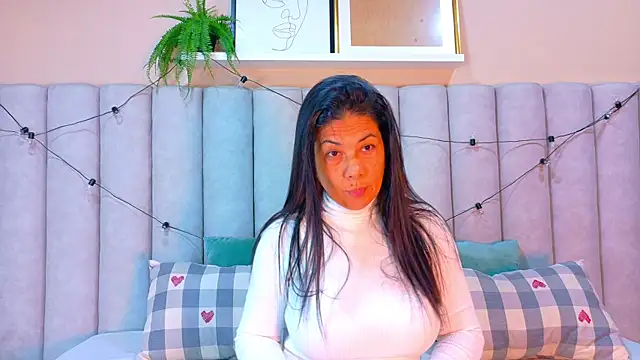 JaylaScott   online show from December 19, 11:39 am