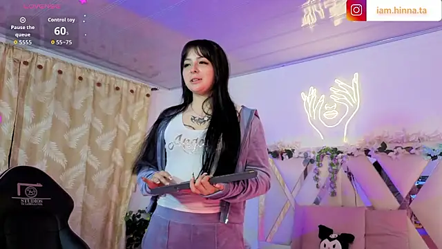 hina tay online show from March 9, 3:21 am