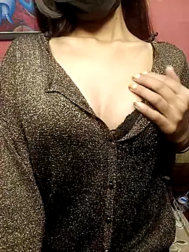 poojaji690 online show from December 15, 7:23 am