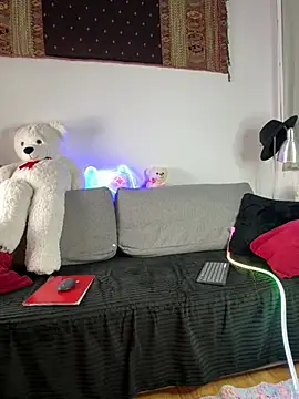 crazyrabbits online show from February 18, 10:25 pm