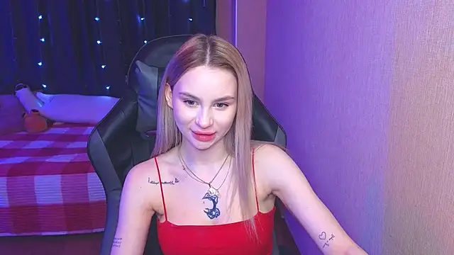 Snapshot of doll_barbieee chatting on February 25, 7:25 pm doll barbieee online show from February 25, 7:25 pm