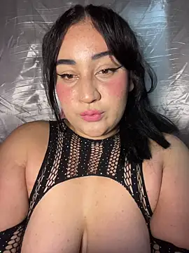 Snapshot of alexxaa96 chatting on November 18, 2:06 am alexxaa96 online show from November 18, 2:06 am