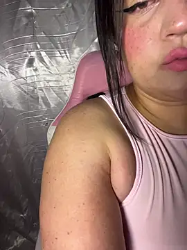 Snapshot of alexxaa96 chatting on November 21, 3:49 am alexxaa96 online show from November 21, 3:49 am