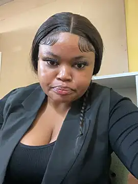 Curveysinaa online show from March 17, 8:40 am