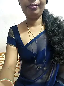 Snapshot of tina_rosy chatting on January 2, 10:55 pm tina rosy online show from January 2, 10:55 pm