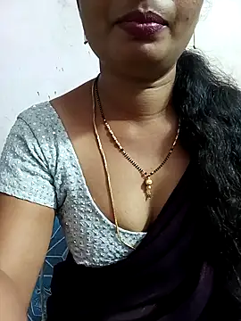 Snapshot of tina_rosy chatting on February 7, 8:53 pm tina rosy online show from February 7, 8:53 pm