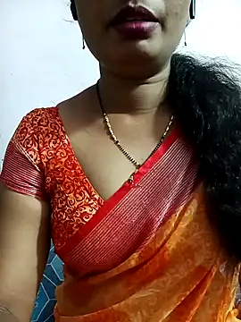 Snapshot of tina_rosy chatting on February 9, 6:37 pm tina rosy online show from February 9, 6:37 pm