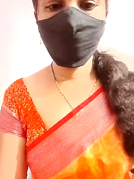 Snapshot of tina_rosy chatting on February 9, 10:11 pm tina rosy online show from February 9, 10:11 pm