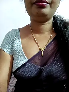 Snapshot of tina_rosy chatting on March 7, 6:35 am tina rosy online show from March 7, 6:35 am