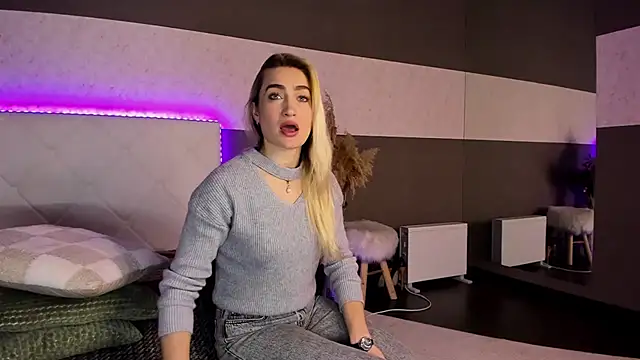 KateOwyns online show from February 13, 1:48 pm