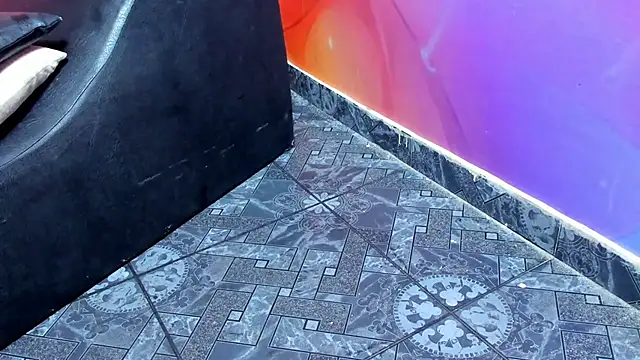 Snapshot of destroy_the_bimbo_ chatting on February 23, 6:07 am destroy the bimbo  online show from February 23, 6:07 am