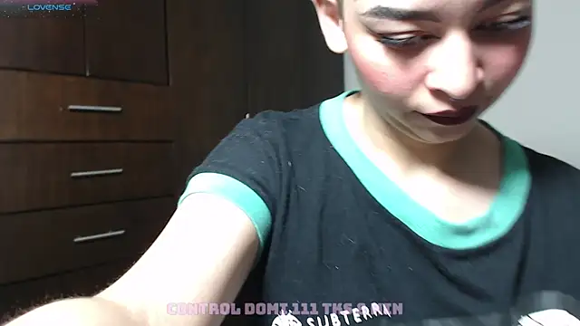 Bitsy Messy online show from December 28, 12:24 pm