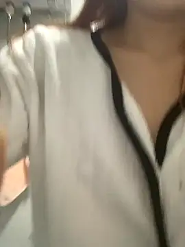 Aimeil online show from November 28, 5:04 pm