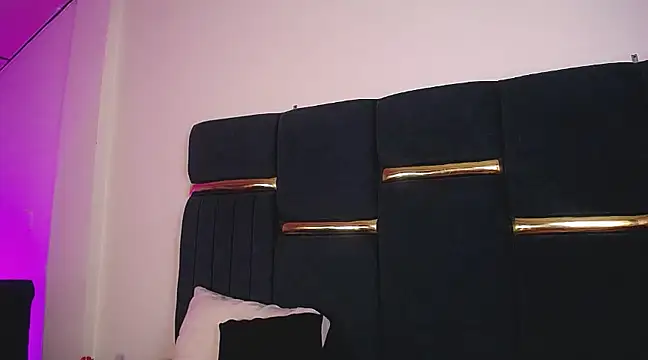 Snapshot of fulfill_fantasies1 chatting on February 8, 3:08 am fulfill fantasies1 online show from February 8, 3:08 am