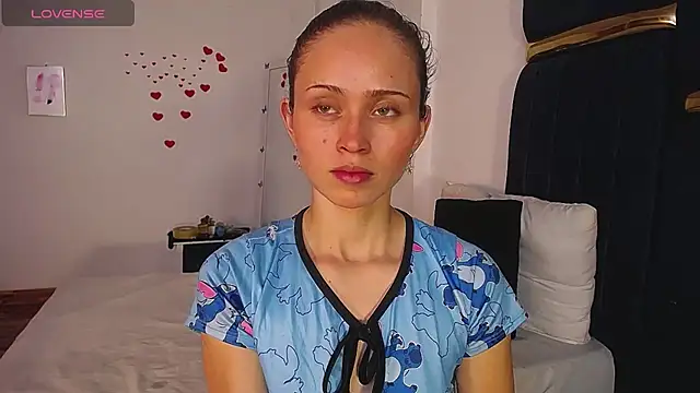 Snapshot of fulfill_fantasies1 chatting on February 18, 6:15 am fulfill fantasies1 online show from February 18, 6:15 am
