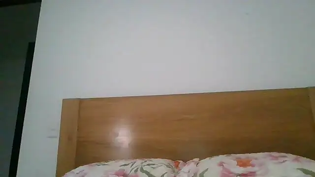 Snapshot of Liloo8923 chatting on December 3, 1:08 am Liloo8923 online show from December 3, 1:08 am