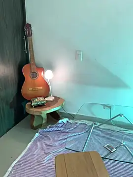 Liloo8923 online show from April 6, 2:09 am