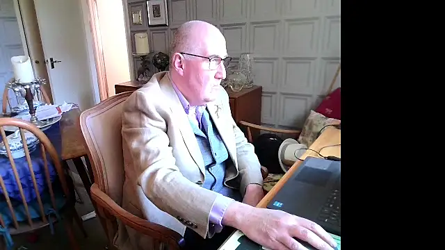 Adamdaddybear online show from March 18, 2:37 pm