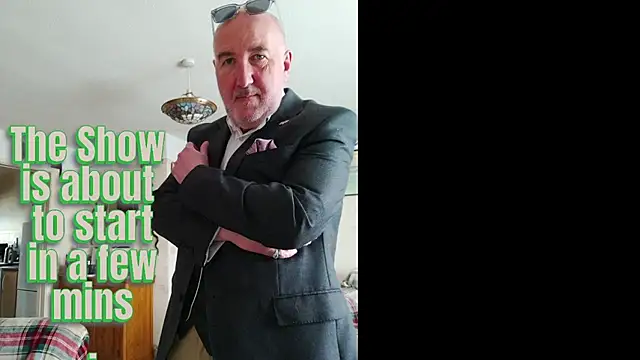 Adamdaddybear online show from September 9, 7:19 am