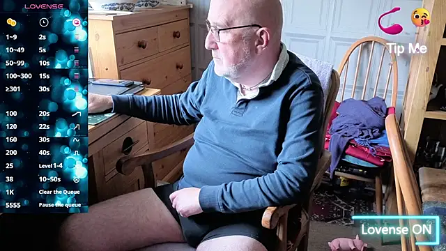 Adamdaddybear online show from October 5, 1:20 pm