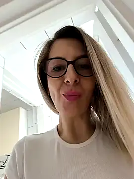 Snapshot of SukyGirl chatting on January 29, 11:41 am SukyGirl online show from January 29, 11:41 am