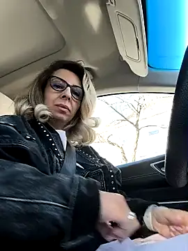 Snapshot of SukyGirl chatting on March 7, 6:46 am SukyGirl online show from March 7, 6:46 am