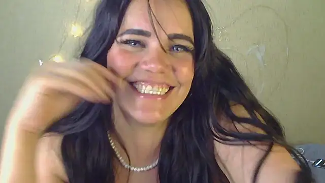 Snapshot of blue_angel33 chatting on January 7, 1:28 am blue angel33 online show from January 7, 1:28 am