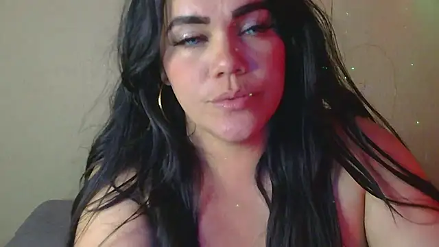 Snapshot of blue_angel33 chatting on January 30, 2:38 am blue angel33 online show from January 30, 2:38 am