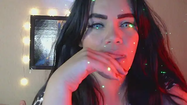 Snapshot of blue_angel33 chatting on February 8, 1:32 am blue angel33 online show from February 8, 1:32 am