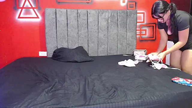 Snapshot of dirty_couple22 chatting on October 5, 2:04 pm dirty couple22 online show from October 5, 2:04 pm