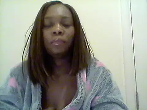 Snapshot of AfricanBeautyX chatting on December 14, 7:25 pm AfricanBeautyX online show from December 14, 7:25 pm