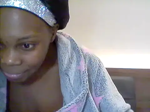 Snapshot of AfricanBeautyX chatting on January 19, 8:50 am AfricanBeautyX online show from January 19, 8:50 am