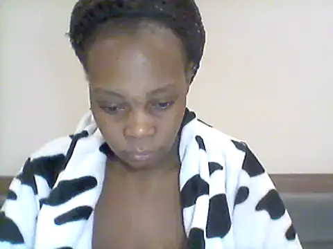 Snapshot of AfricanBeautyX chatting on February 7, 10:29 am AfricanBeautyX online show from February 7, 10:29 am