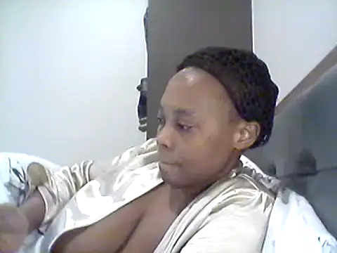 Snapshot of AfricanBeautyX chatting on March 16, 7:26 am AfricanBeautyX online show from March 16, 7:26 am