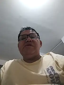 Snapshot of catatunboculion chatting on December 19, 11:17 am catatunboculion online show from December 19, 11:17 am